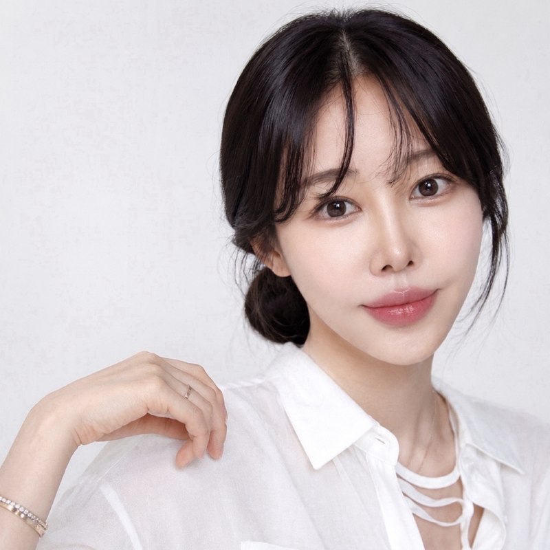 헤어샵426 서진 원장 · 장한평역 미용실 헤어 디자이너